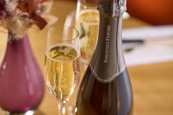 The Right Way To Pop a Bottle of Bubbly, According to a Wine Expert